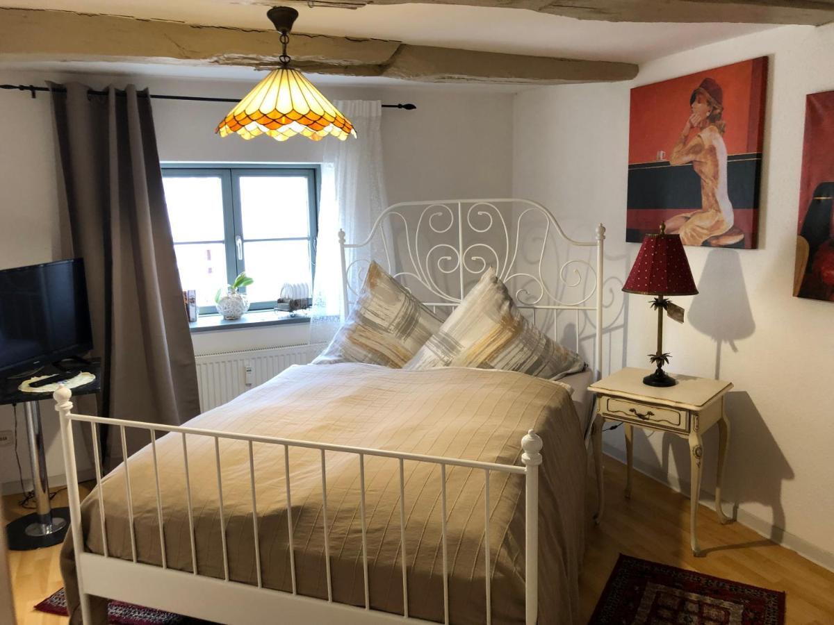 Cafe 28 & Am Markt Apartment